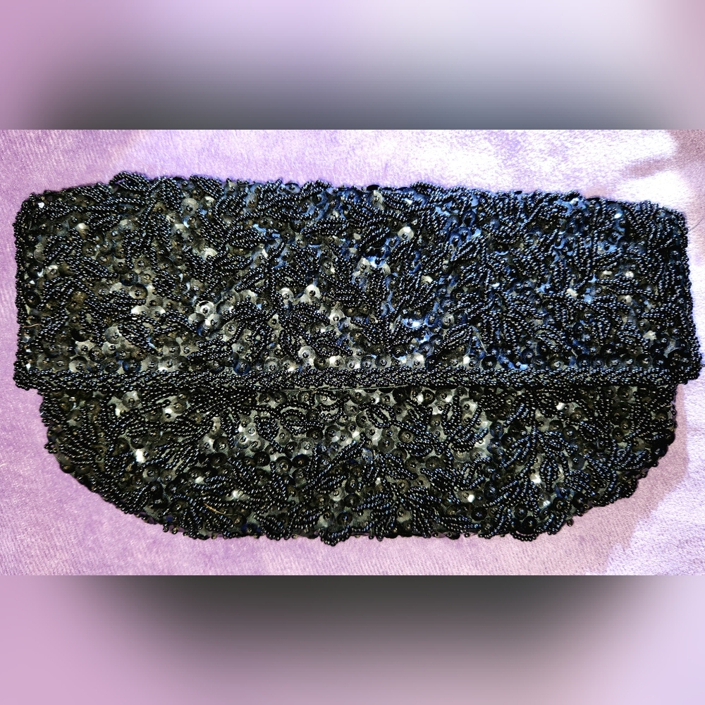 Vintage La Regale beaded black clutch
